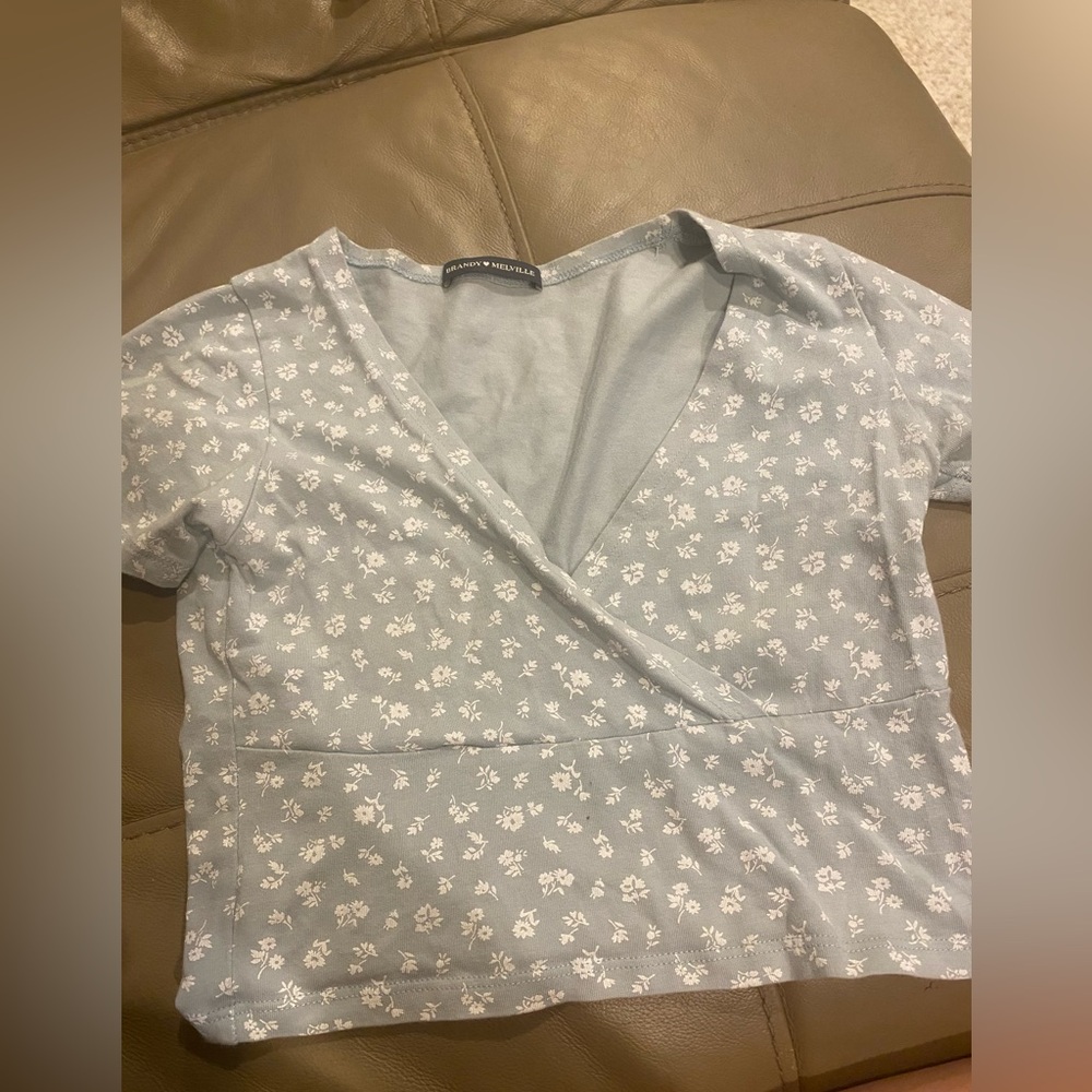 Brandy Melville shirt